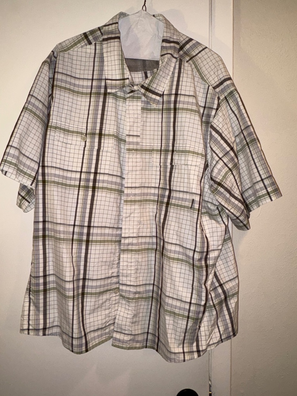 Eddie Bauer Mens short sleeve button down shirt (XXL)